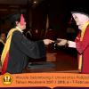 Wisuda Unpad Gel I I TA 2017-2018 Fakultas Hukum oleh Dekan 099