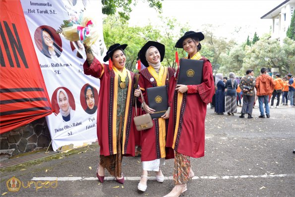 WISUDA UNPAD GEL II TA 2022-2023 LIPUTAN SESI 3 (56)