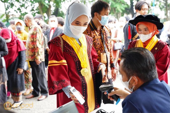 WISUDA UNPAD GEL II TA 2022-2023 LIPUTAN SESI 3 (65)