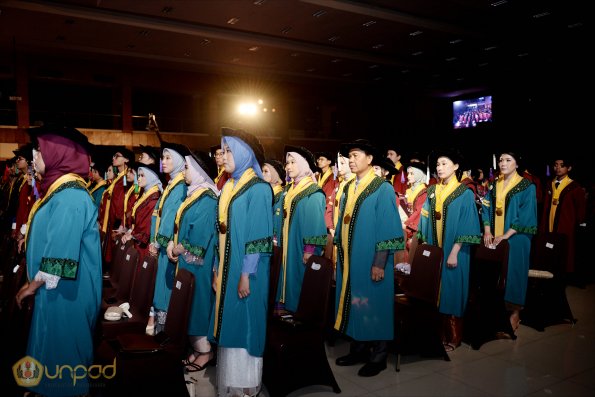 LIPUTAN WISUDA UNPAD GEL II TA 2023-2024 SESI 1 (129)