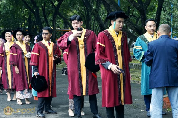 LIPUTAN WISUDA UNPAD GEL II TA 2023-2024 SESI 1 (21)