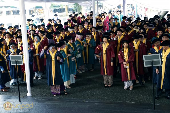 LIPUTAN WISUDA UNPAD GEL II TA 2023-2024 SESI 1 (33)