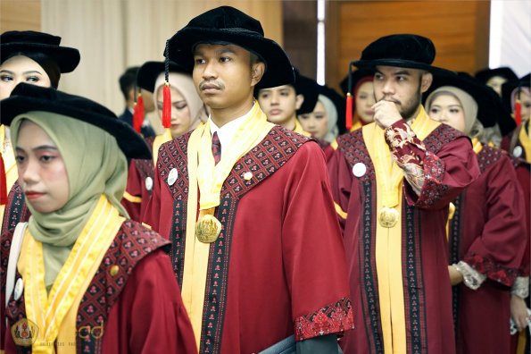 LIPUTAN WISUDA UNPAD GEL II TA 2023-2024 SESI 1 (37)