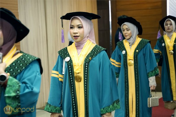 LIPUTAN WISUDA UNPAD GEL II TA 2023-2024 SESI 1 (44)