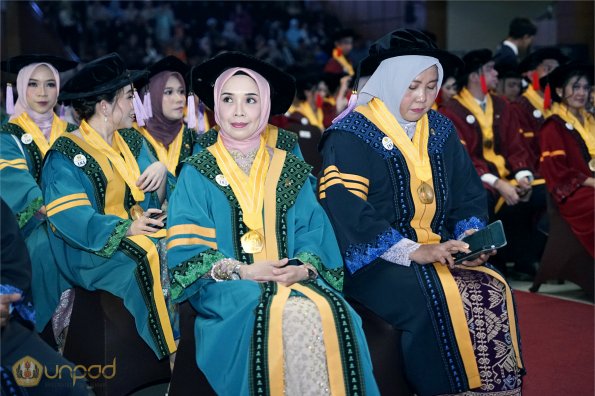 LIPUTAN WISUDA UNPAD GEL II TA 2023-2024 SESI 1 (64)