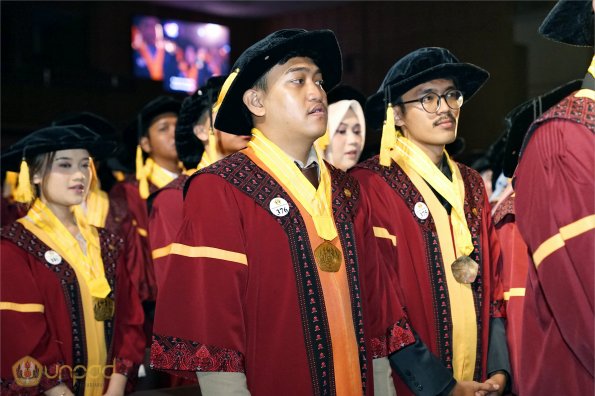 LIPUTAN WISUDA UNPAD GEL II TA 2023-2024 SESI 1 (91)