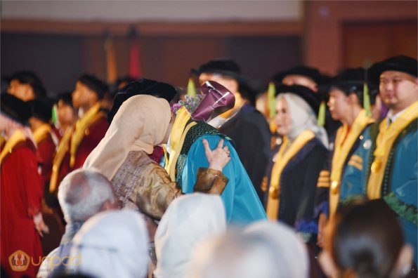 LIPUTAN WISUDA UNPAD GEL II TA 2023-2024  (135)