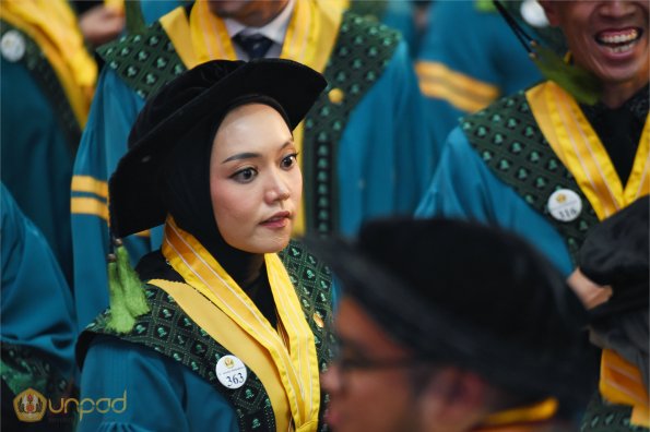 LIPUTAN WISUDA UNPAD GEL II TA 2023-2024  (141)