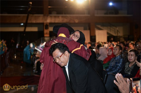 LIPUTAN WISUDA UNPAD GEL II TA 2023-2024  (153)