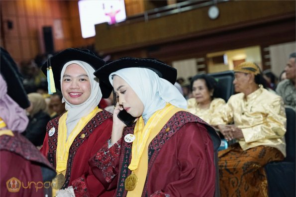 LIPUTAN WISUDA UNPAD GEL II TA 2023-2024  (30)