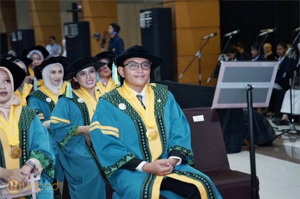 LIPUTAN WISUDA UNPAD GEL II TA 2023-2024  (39)