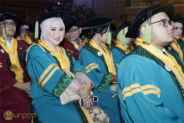 LIPUTAN WISUDA UNPAD GEL II TA 2023-2024  (55)