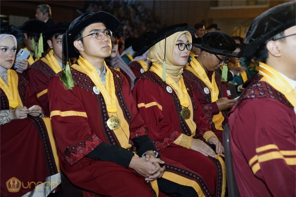 LIPUTAN WISUDA UNPAD GEL II TA 2023-2024  (57)