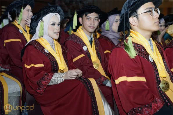 LIPUTAN WISUDA UNPAD GEL II TA 2023-2024  (58)