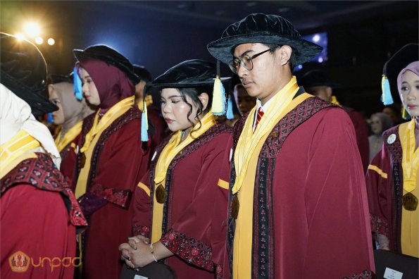 LIPUTAN WISUDA UNPAD GEL II TA 2023-2024  (64)