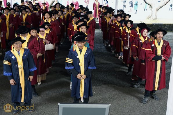 LIPUTAN WISUDA UNPAD GEL II TA 2023-2024  (9)