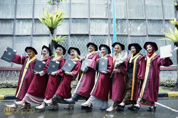 LIPUTAN WISUDA UNPAD GEL II TA 2023-2024  (90)