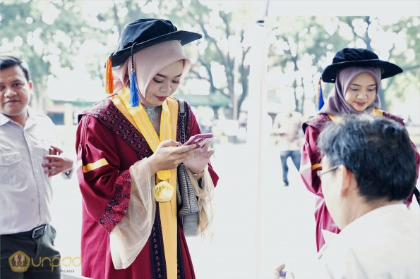 LIPUTAN WISUDA UNPAD GEL II TA 2023-2024 SESI III (12)