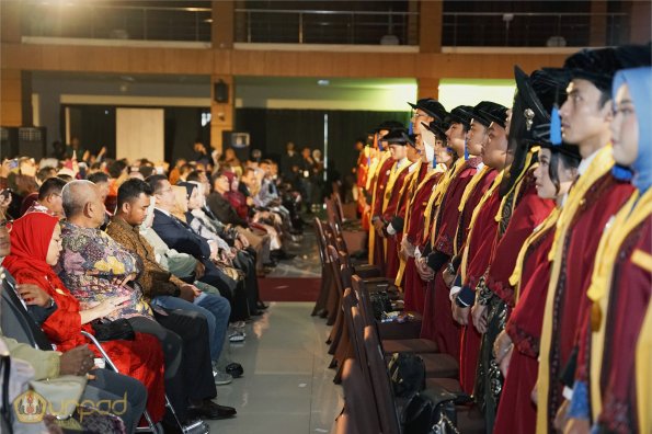 LIPUTAN WISUDA UNPAD GEL II TA 2023-2024 SESI III (128)