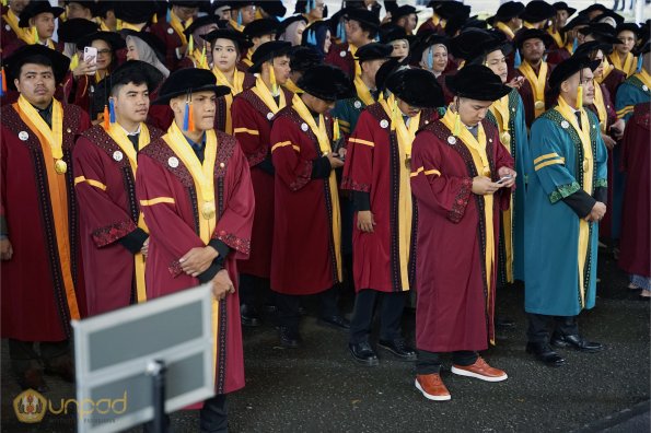 LIPUTAN WISUDA UNPAD GEL II TA 2023-2024 SESI III (17)