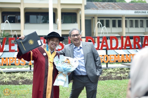 LIPUTAN WISUDA UNPAD GEL II TA 2023-2024 SESI III (173)