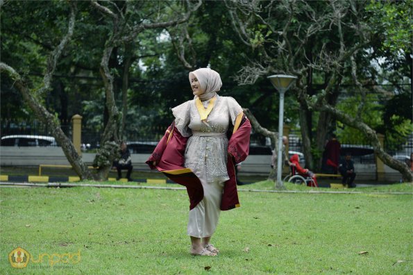 LIPUTAN WISUDA UNPAD GEL II TA 2023-2024 SESI III (181)