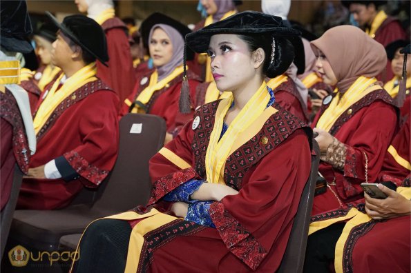 LIPUTAN WISUDA UNPAD GEL II TA 2023-2024 SESI III (41)