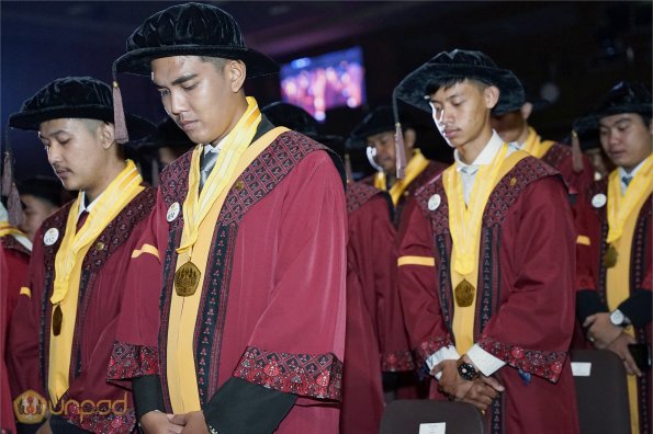 LIPUTAN WISUDA UNPAD GEL II TA 2023-2024 SESI III (68)