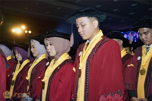 LIPUTAN WISUDA UNPAD GEL II TA 2023-2024 SESI III (69)