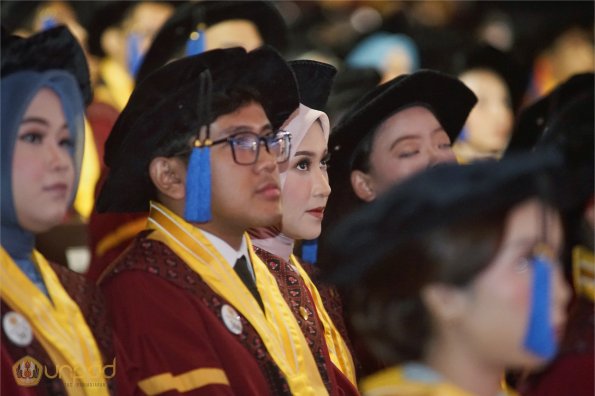 LIPUTAN WISUDA UNPAD GEL II TA 2023-2024 SESI III (74)