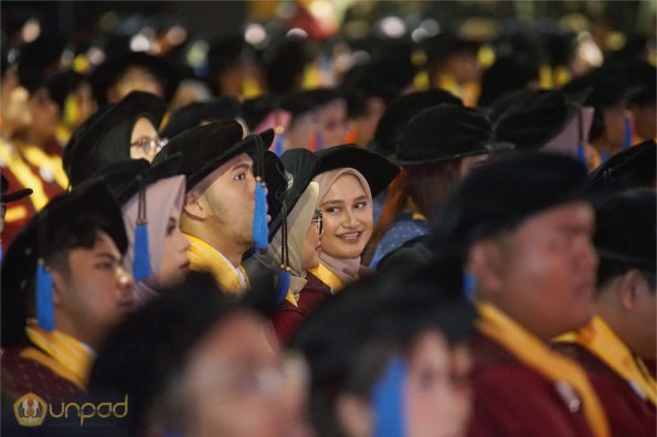 LIPUTAN WISUDA UNPAD GEL II TA 2023-2024 SESI III (77)