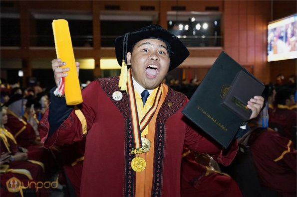 LIPUTAN WISUDA UNPAD GEL II TA 2023-2024 SESI III (81)