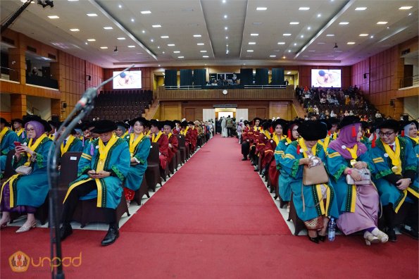 WISUDA UNPAD GEL II TA 2024-2025 (49)