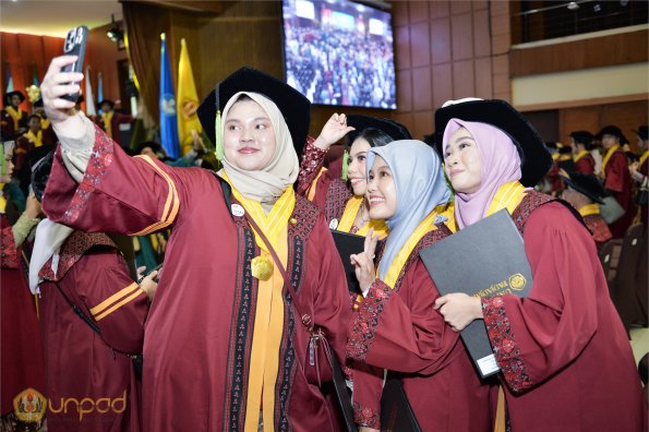 WISUDA UNPAD GEL II TA 2024-2025 (120)