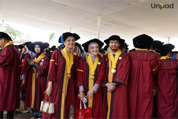 WISUDA UNPAD GEL II T.A 2025-2026 (37)