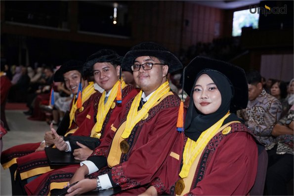 WISUDA UNPAD GEL II T.A 2025-2026 (35)