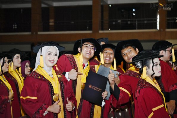 WISUDA UNPAD GEL II T.A 2025-2026 (96)