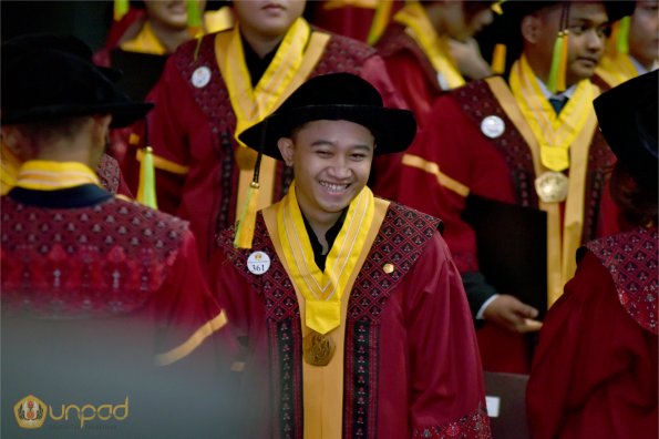 LIPUTAN WISUDA UNPAD GEL III TA 2023-2024 SESI 1 (103)