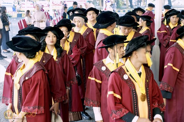 LIPUTAN WISUDA UNPAD GEL III TA 2023-2024 SESI 1 (14)