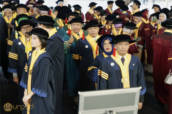 LIPUTAN WISUDA UNPAD GEL III TA 2023-2024 SESI 1 (17)