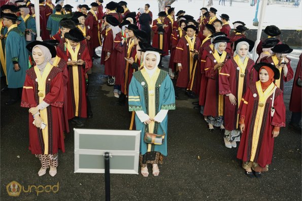 LIPUTAN WISUDA UNPAD GEL III TA 2023-2024 SESI 1 (18)