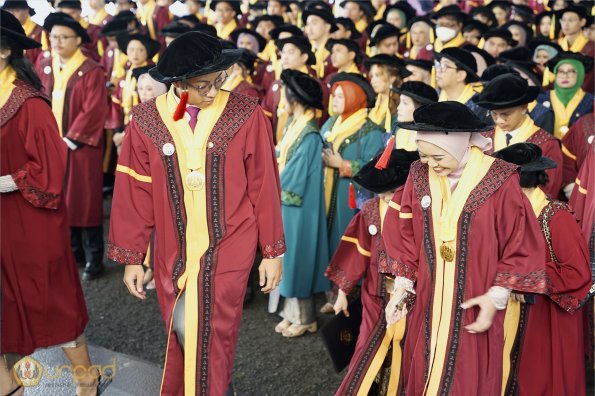 LIPUTAN WISUDA UNPAD GEL III TA 2023-2024 SESI 1 (25)