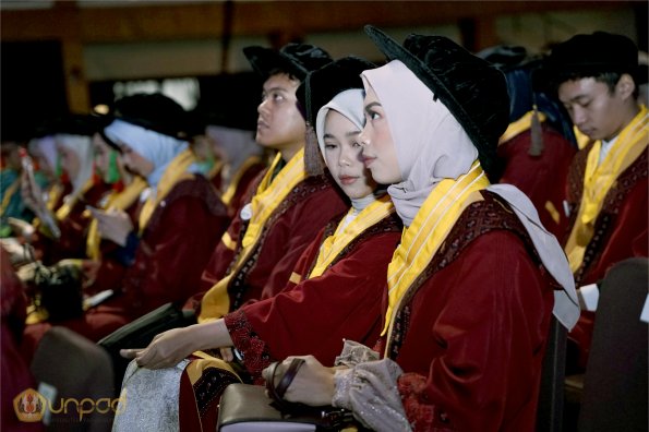 LIPUTAN WISUDA UNPAD GEL III TA 2023-2024 SESI 1 (38)