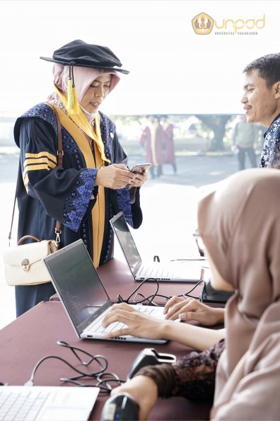 LIPUTAN WISUDA UNPAD GEL III TA 2023-2024 SESI 1 (4)