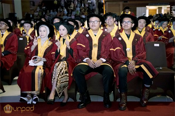 LIPUTAN WISUDA UNPAD GEL III TA 2023-2024 SESI 1 (49)