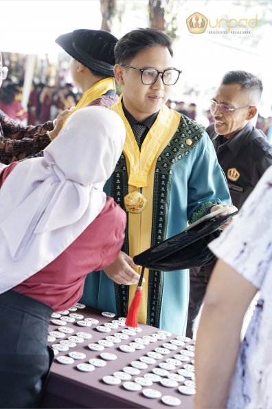 LIPUTAN WISUDA UNPAD GEL III TA 2023-2024 SESI 1 (5)