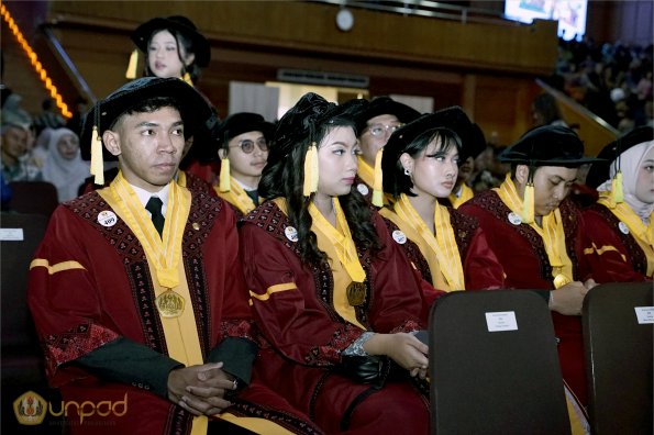 LIPUTAN WISUDA UNPAD GEL III TA 2023-2024 SESI 1 (56)