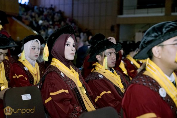 LIPUTAN WISUDA UNPAD GEL III TA 2023-2024 SESI 1 (57)