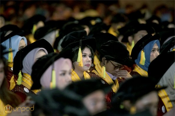 LIPUTAN WISUDA UNPAD GEL III TA 2023-2024 SESI 1 (65)