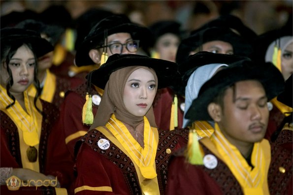 LIPUTAN WISUDA UNPAD GEL III TA 2023-2024 SESI 1 (69)